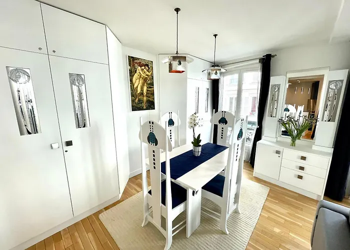 Lovely Montmartre Apartment
