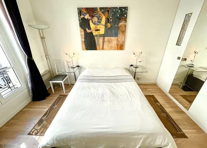 Lovely Montmartre Apartment